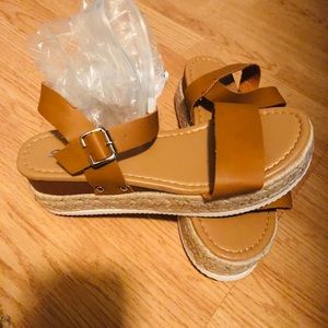 Women’s sandals